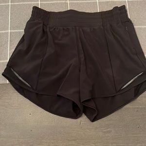 Lululemon Hotty hot hi-rise 4”
